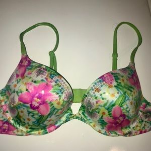 Victoria’s Secret Bra size 34b